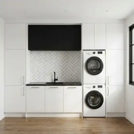 Room thumbnail 8216097843665-f40e322a-7b06-495e-8b9e-a36250095b5e
